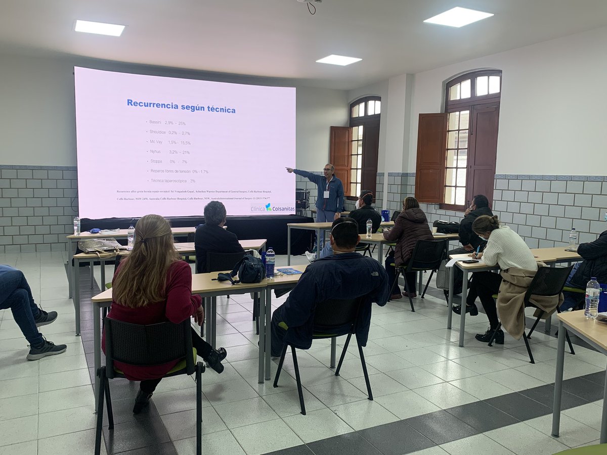 paredsanitas's tweet photo. Diplomado de hernia y pared abdominal Colombia -Unisanitas/ACC/FUCS. Sesión final presencial. Dres Lora Barrios👏👏👍 https://t.co/DEu8hAy2Ao