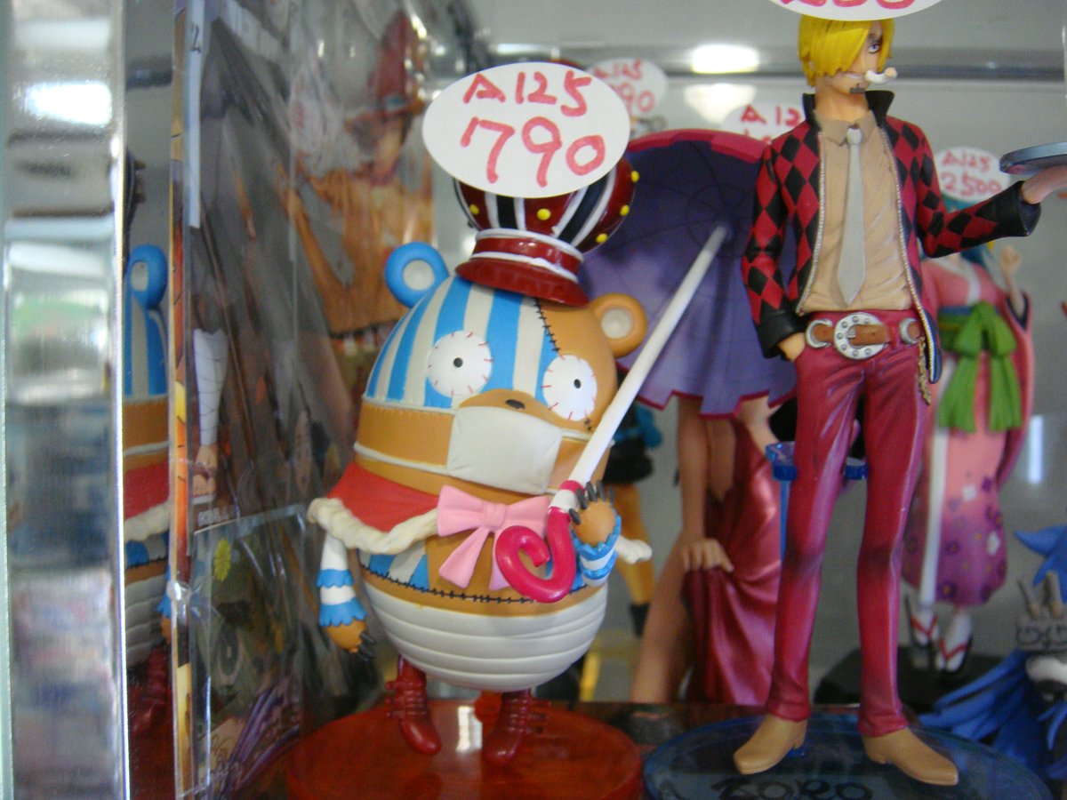 レンタルショーケース Cubestyle A125ケースに入荷しました ワンピース まねっこフィギュア ハロウィン クマシー グリッター グラマラス レイジュ グランドラインメン ワノ国 ゾロ 鬼滅の刃 絆ノ装 鬼舞辻無惨