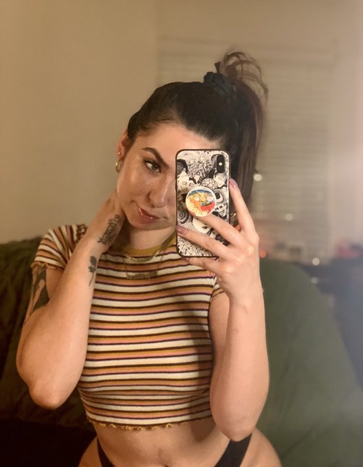 Staying home like a good girl 🤍 https://t.co/pYBVKkmQoQ