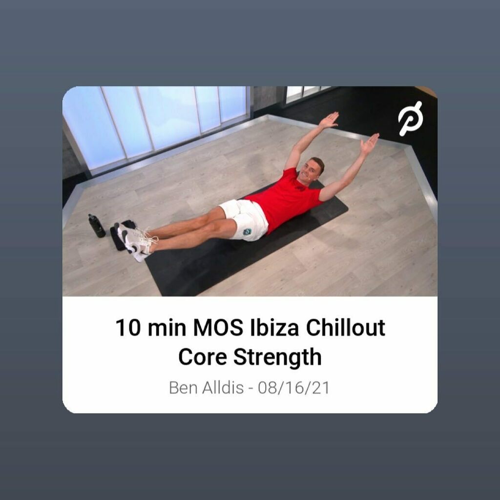 Core workout with the kid. #ziziandmom instagr.am/p/CS0jZk_s_Kg/