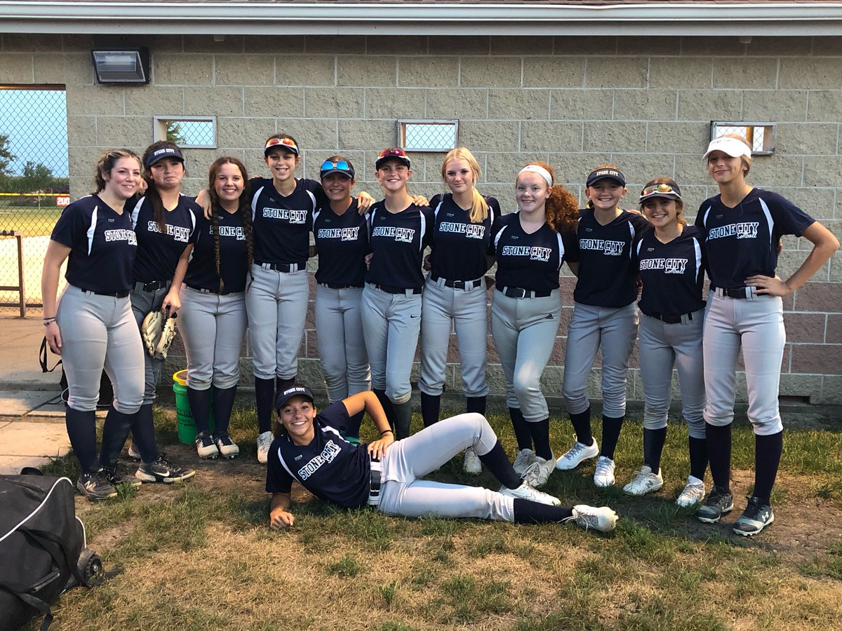 Stone City meet the teams night. Love these 14u girls!