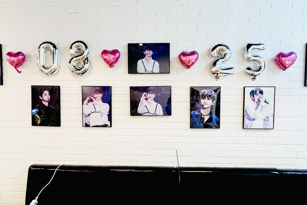 ✔️ 부산 카페베네에서도 후기 이벤트를 통해 전시된 포스터를 증정합니다! 26일부터 현장 수령 가능하며, 택배 원하실 경우 부산 카페베네 남포점 (@Busan_BENEnampo)으로 디엠 부탁드립니다! #SUMMERVIBE_옹성우