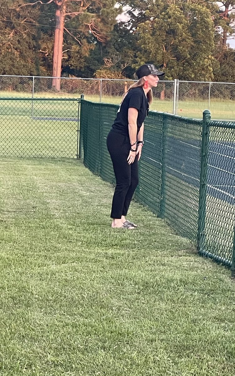 Just before the first touchdown @missliz31 was cheering and praying big time!! WE DID IT!! Redskins Win🏈!! #GoRedskins❤️🤍🖤 #WeAreRising💯 #BeBC❤️🤍🖤