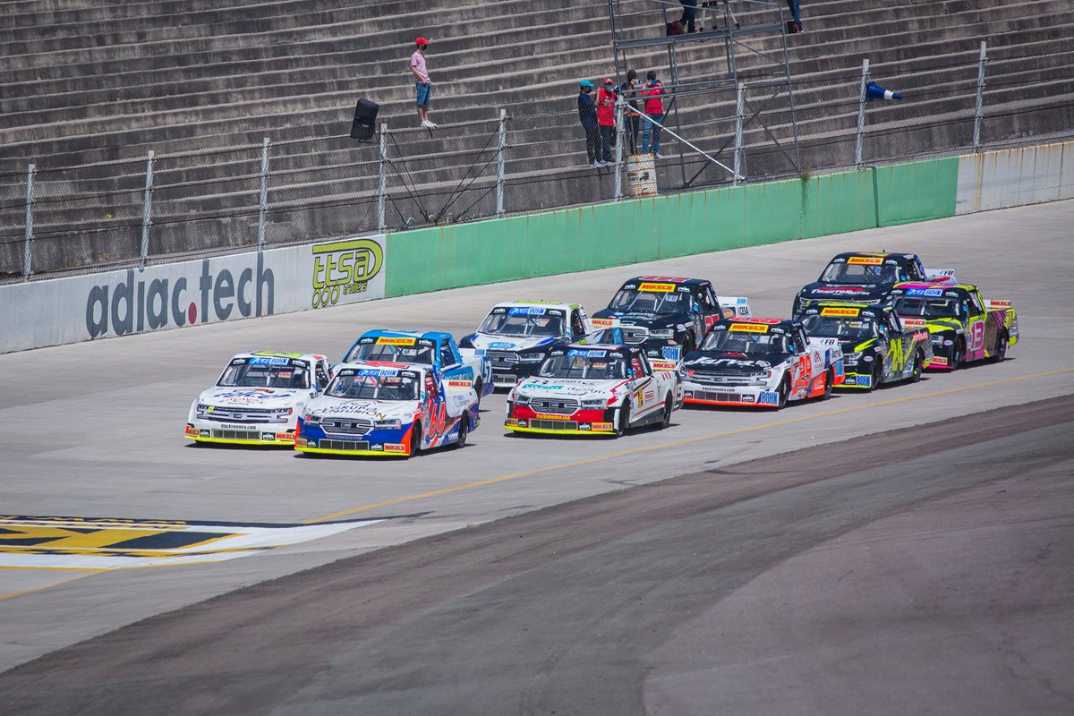 Con una lucha intensa por el liderato del campeonato y regresos importantes, es como llega la FB y BOHN Mikel’s Trucks a la 5ta fecha de la temporada 2021 con la visita de NASCAR PEAK México Series al óvalo de media milla ubicado en San Luis Potosí los días 21 y 22 de agosto.