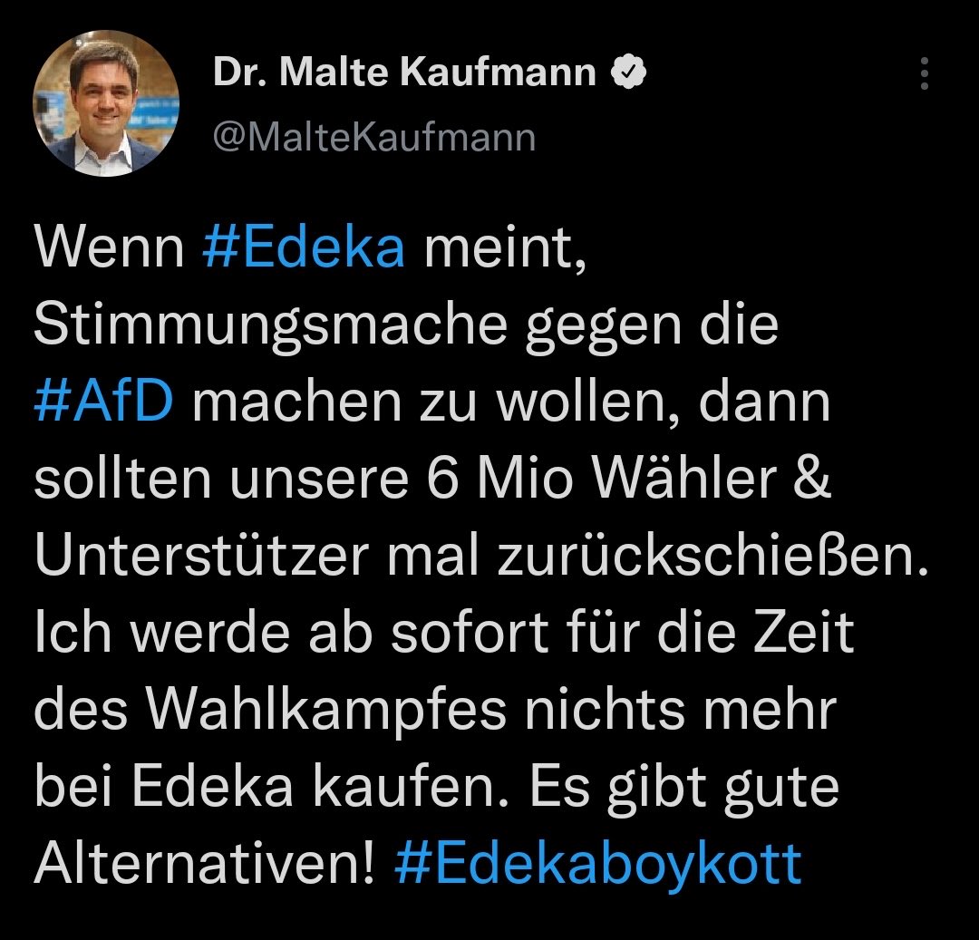 mo_ment1979's tweet photo. Auf zu #Edeka da kann man jetzt #faschofrei einkaufen. https://t.co/zdBM4nMhjY
