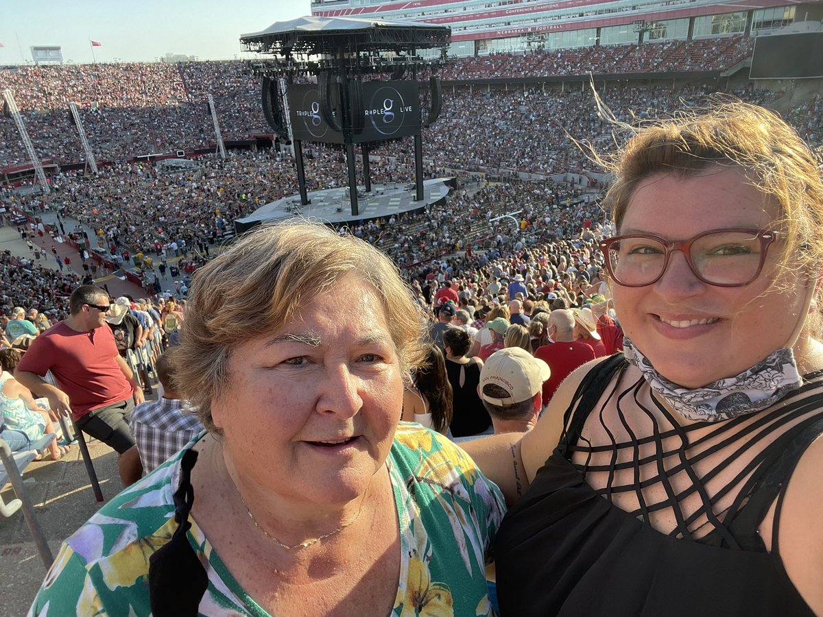 StephFromOmaha's tweet photo. Took my momma to see @garthbrooks last weekend at Memorial Stadium. Biggest regret was we had to leave early and missed @trishayearwood 😭#GARTHinLINCOLN #StudioG https://t.co/Pe9V4llvlc