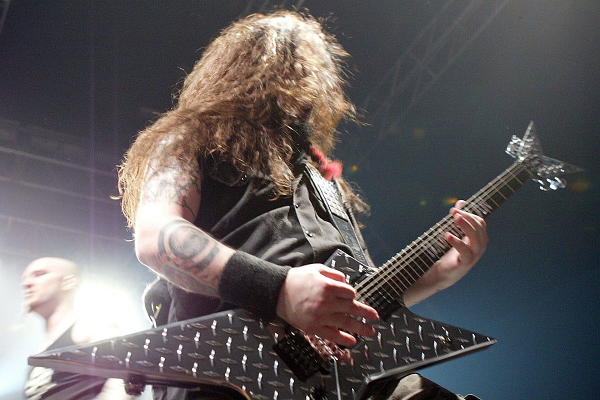 Happy birthday to Dimebag Darrell      