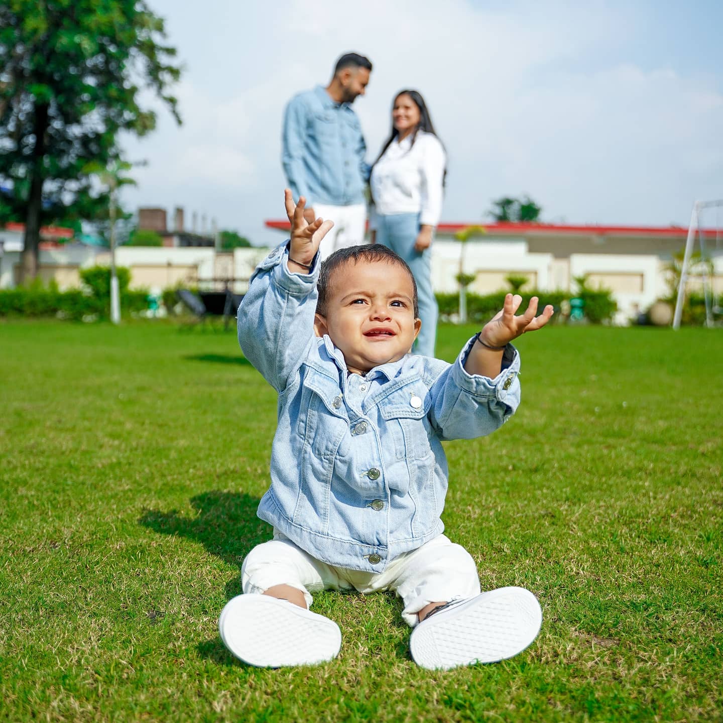 Mom dad and baby photoshoot sales