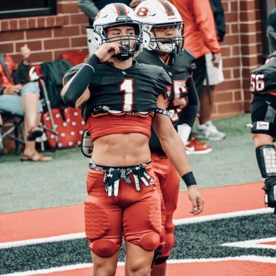 NwGaFootball's tweet photo. Week 1 GOTW POY

Bowdon's Tanner Langley @TannerLangley8 

Had a rushing TD and a 85 yd TD reception in the Red Devils 34-14 win. 
@bowdonrecruits https://t.co/RHav4o769R