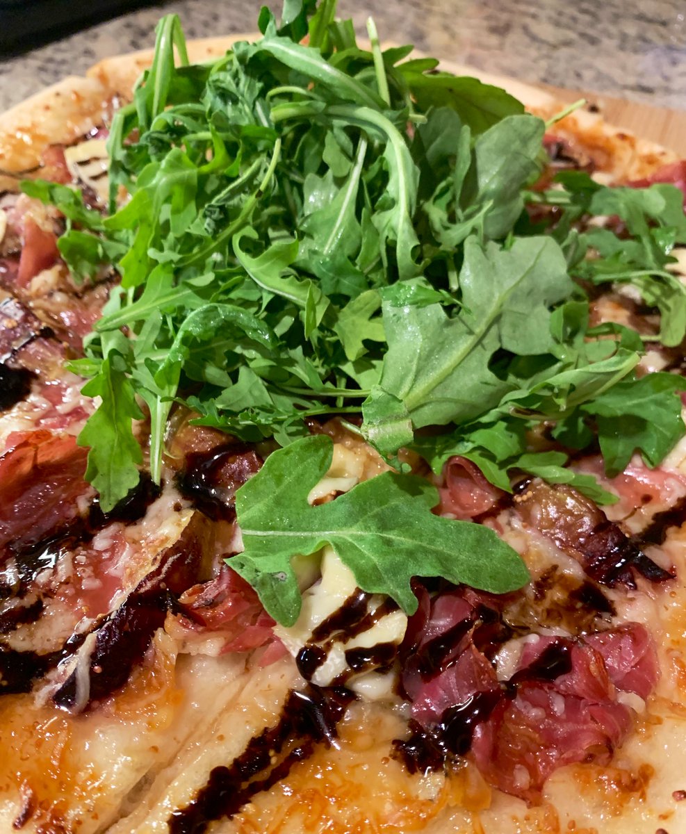 habibiting's tweet photo. Fig, prosciutto, and brie flatbread with balsamic glaze and arugula on homemade pizza dough 😤 #ChefNat https://t.co/97h6xj6pBc