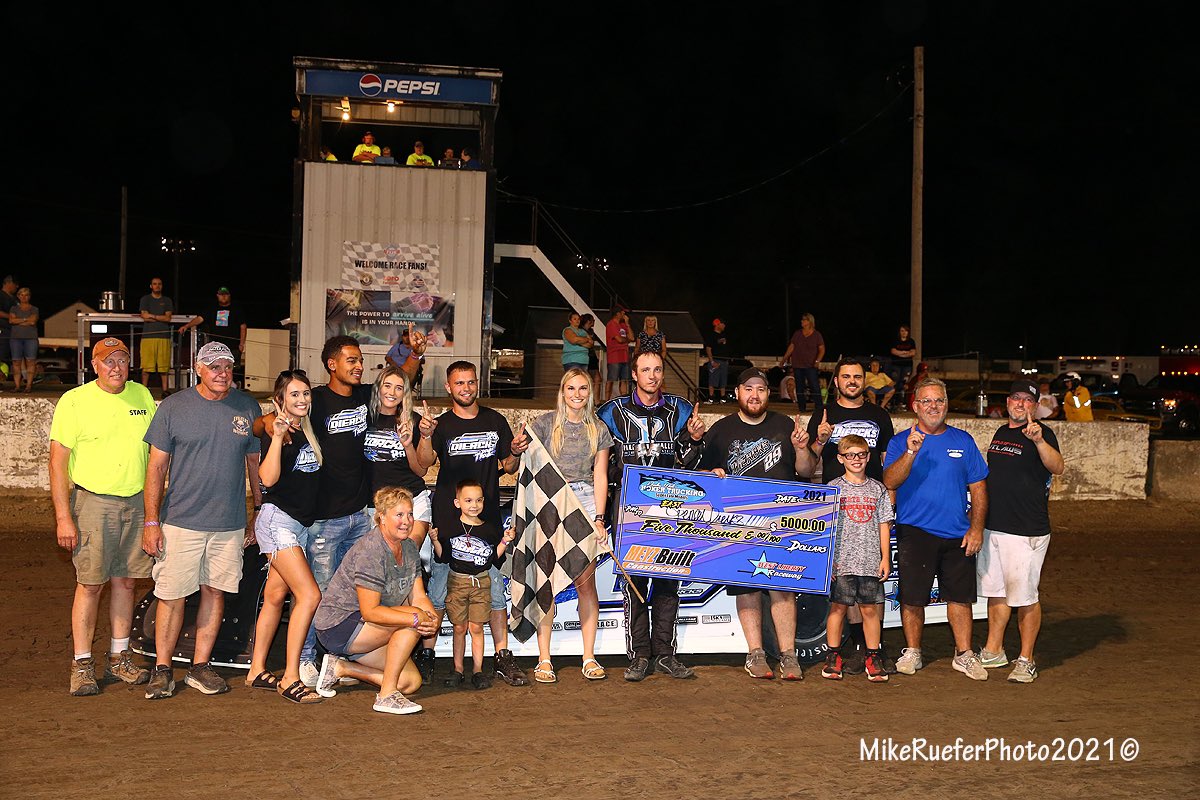 mikerueferphoto's tweet photo. A Big Congrats to @Diercks2930 on the @HokerTrucking66 SLMR victory at West Liberty Speedway on the big 1/2 mile. https://t.co/fotw3UD92t