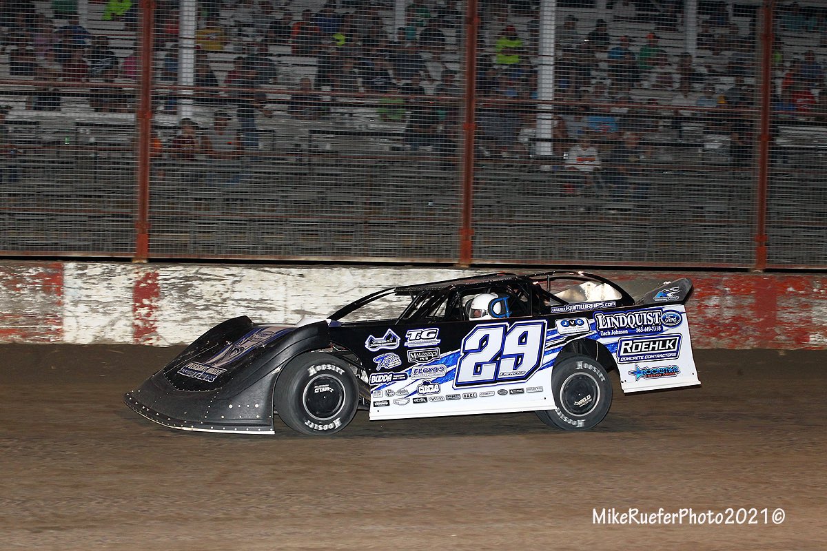 mikerueferphoto's tweet photo. A Big Congrats to @Diercks2930 on the @HokerTrucking66 SLMR victory at West Liberty Speedway on the big 1/2 mile. https://t.co/fotw3UD92t