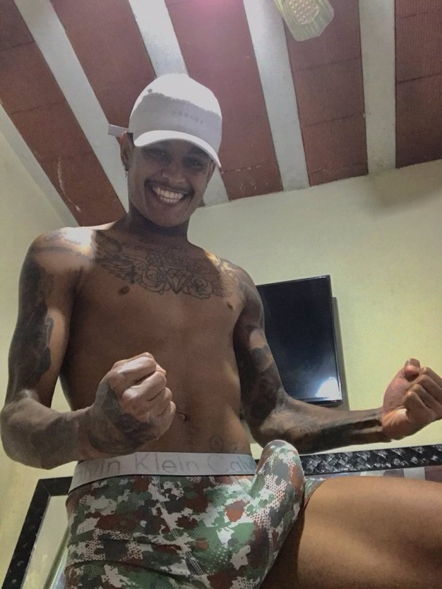 bulgeporn's tweet photo. https://t.co/SePdAFnEWm