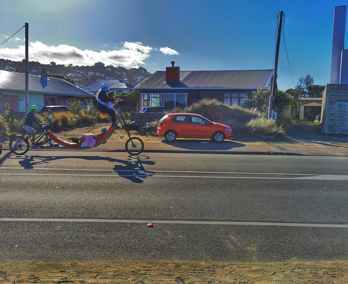 WildBayNZ's tweet image. There are bikes and then there is THIS BIKE gently travelling along through Lyall Bay this avo.
Dad and younger child up high, 1 at the back whilst the other asleep in the middle.
#Lyallbay #Lyallbaynz #Bike #Lockdown #Covid_19nz #Covid_19 #Day4