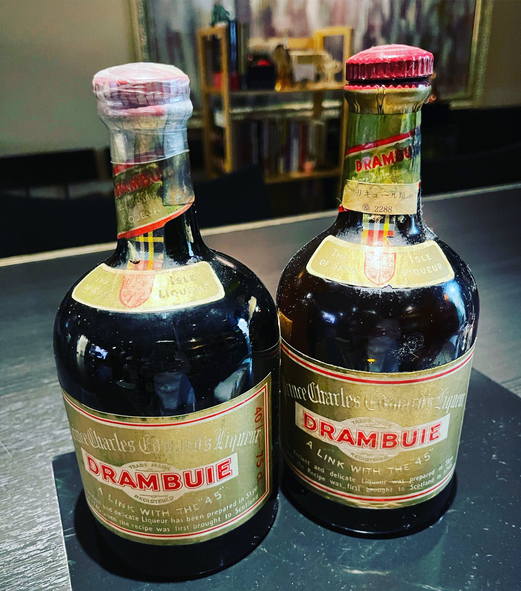 リキュール DRAMBUIE ドランブイ 680ml 40% 古酒 未開栓 - 飲料 リキュール DRAMBUIE ドランブイ 680ml 40% 古酒 未開栓 - 飲料
