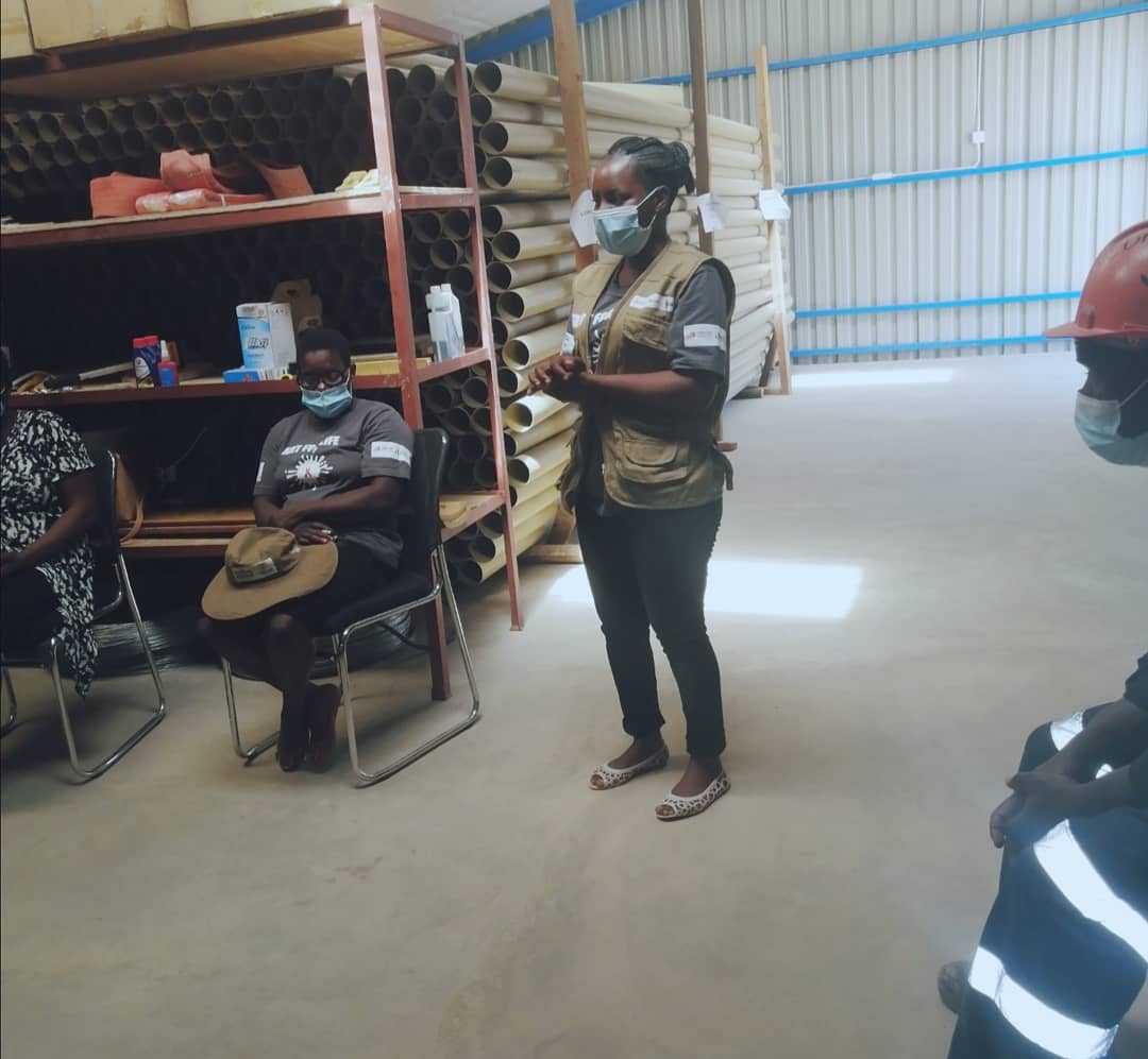 OPHID_Trust's tweet photo. #TARGETEDSERVICES
With support from The U.S. President's Emergency Plan for AIDS Relief (PEPFAR), through @UsaidZimbabwe, we are proud to have reached out to Bitumen World Staff at their Site Yard in Beitbridge. 👷🏽🛣🚧
.
.
#ART4LIFE
#COMMUNITIES https://t.co/EIBFU3AwXC