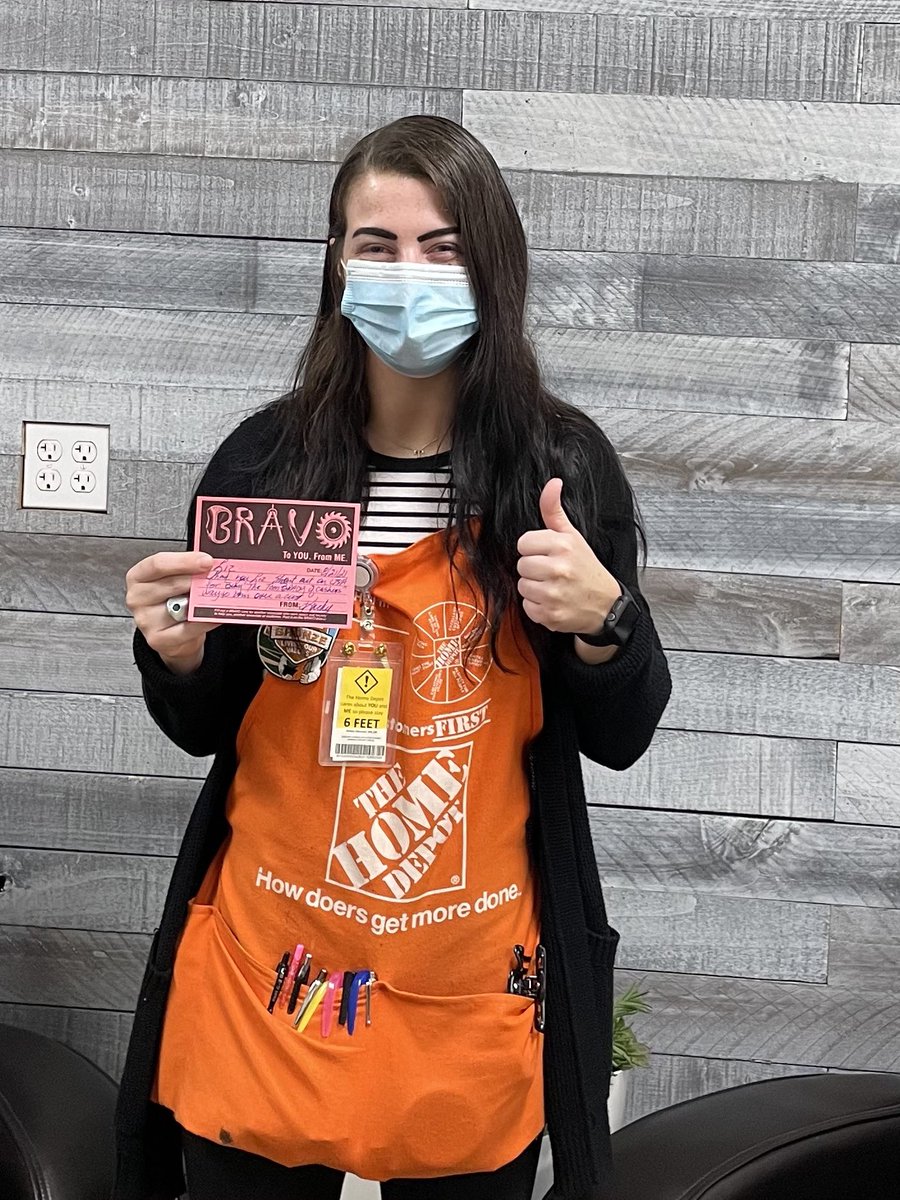 Love to recognize first thing - Customer shouted out Liz yesterday as  “The Tom Brady of cashiers” ( he’s always able to come from behind and win) and we will too!! Thanks Liz keep it going!! Challenge on!!
