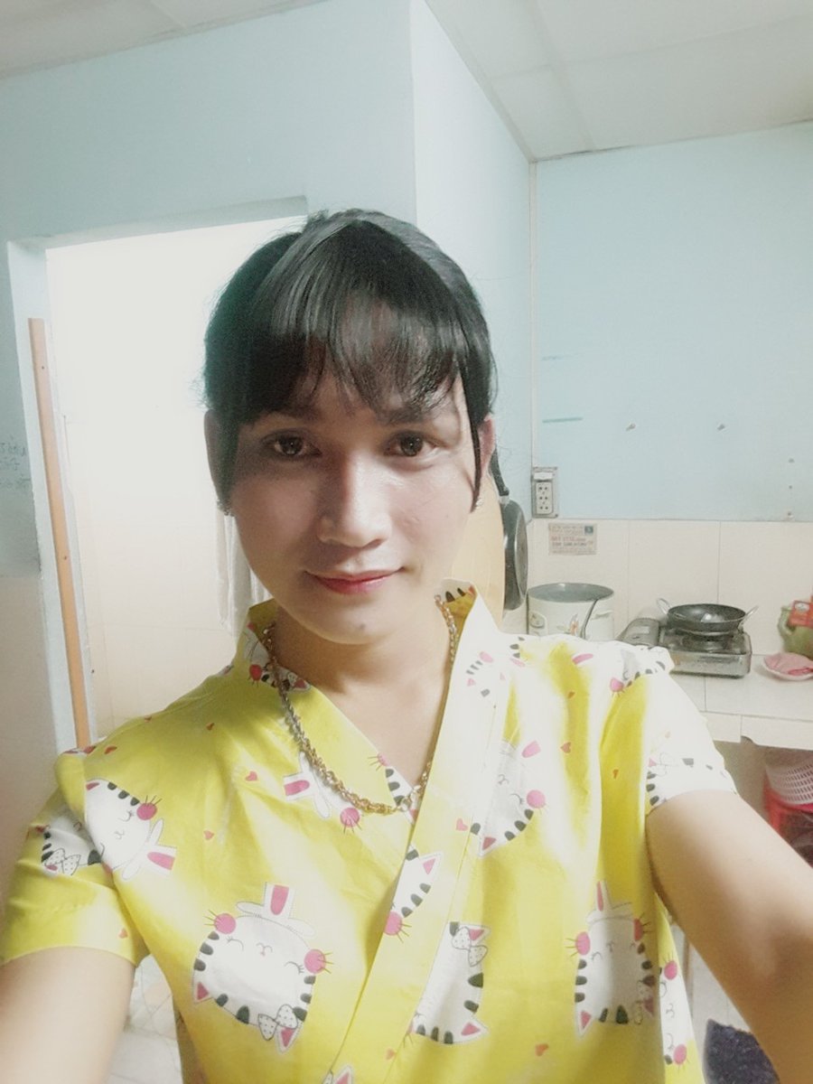 A nào mình kẹt ở dỉ an bd qua ở vs e mùa dịch cho vui nek ở phòng minh ăn ngủ suốt buồn qua đi hu hu.