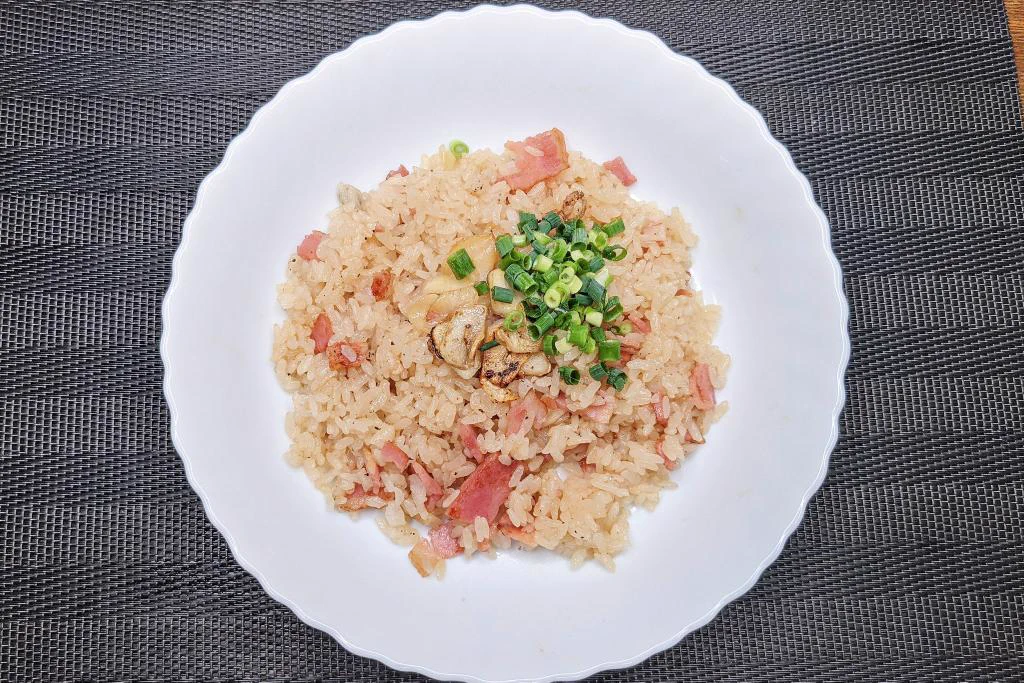 あっという間に完食しちゃう美味しさ？！絶品「ガーリックライス」レシピ！