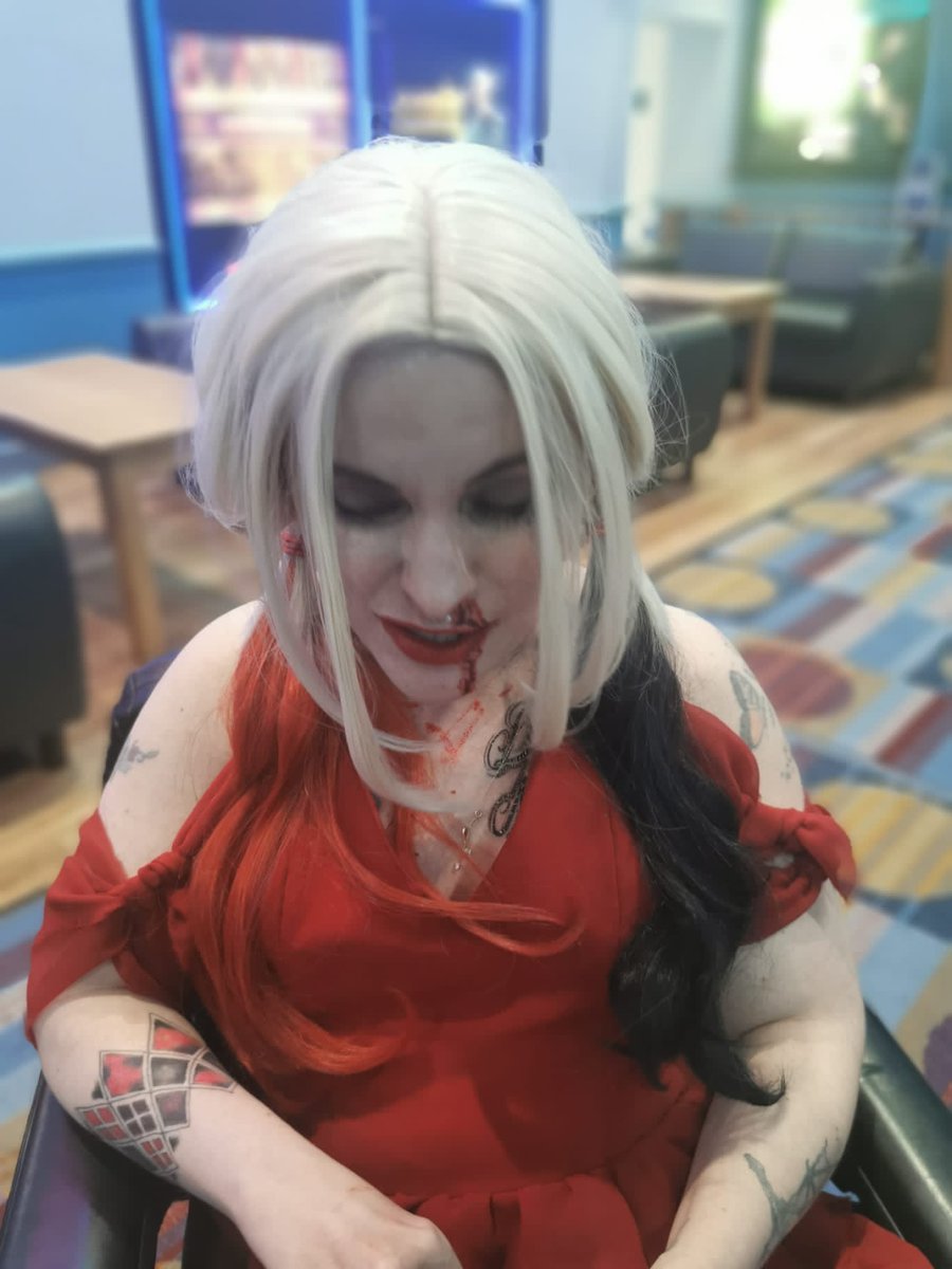 Welsh_Harls88's tweet photo. 6th time watching @SuicideSquadWB = debuting #HarleyQuinn red dress by the lovely Holly of #BattleReadyPropsAndCostumes in public, complete with my awesome new wig from @lushwigs! Had so much fun last night with @heroesofgeek & #ChrisP Do you like @JamesGunn @WarnerBrosUK https://t.co/k4qxDpAXoe