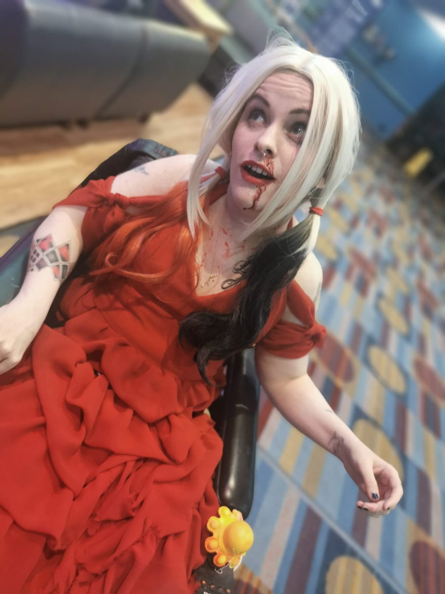 Welsh_Harls88's tweet photo. 6th time watching @SuicideSquadWB = debuting #HarleyQuinn red dress by the lovely Holly of #BattleReadyPropsAndCostumes in public, complete with my awesome new wig from @lushwigs! Had so much fun last night with @heroesofgeek & #ChrisP Do you like @JamesGunn @WarnerBrosUK https://t.co/k4qxDpAXoe