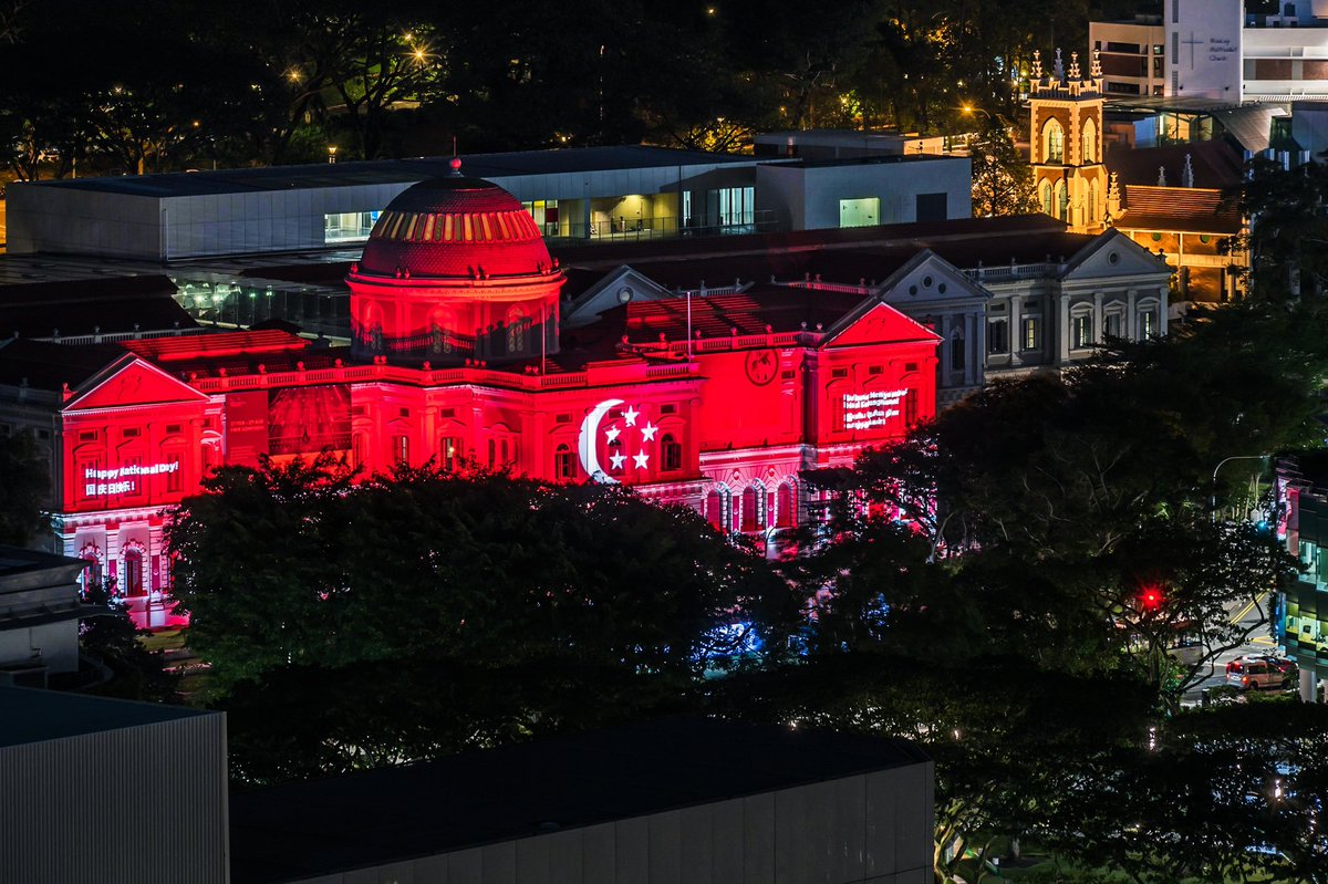 javanng's tweet photo. View of National Museum of Singapore from above at night.

The museum is basked in red and white in August to celebrate Singapore’s 56th National Day.

📸 Nikon Z 7II + NIKKOR Z 24-200mm f/4-6.3 VR lens.

#Singapore #SG56 #VisitSingapore #NightPhotography #cityvibes #seemycity https://t.co/ktSaBqDHPT