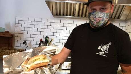 CBCKW891's tweet image. As food costs rise, restaurants plate up Waterloo region produce: Andrew Coppolino ift.tt/3miYlr1