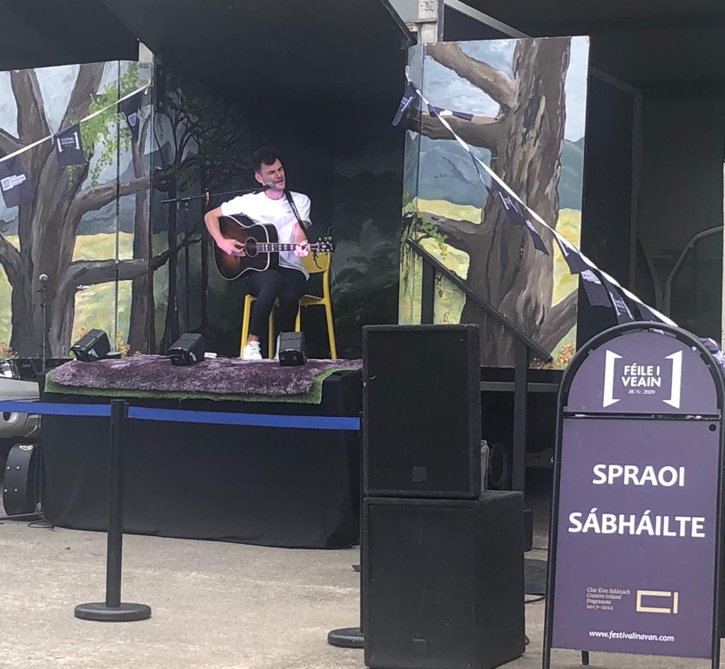 festivalinvan's tweet photo. And today we hit Killarney with @CathalFlaherty and @VKennefic on the Words Move tour with #FestivalInaVan. Find more details, and to check out "Little Treasure, Knee-High" the poem we commissioned by Victoria to celebrate #WordsMove, visit https://t.co/D5aVLqnIhj
#SafeCraic https://t.co/tHtiseTwT7