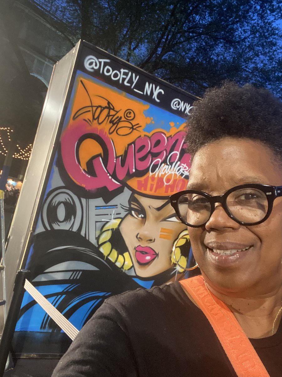 I checked off some pretty big goals on #FearlessFriday ! Through a new partnership with @LevyRestaurants @TheNourishSpot , my #familybiz vended for the 1st time @ForestHillsStdm in support of #NYCHomecomingWeek #HipHopQueens concert! I’m so grateful 🙏🏾 #ubiquitousbranddreams