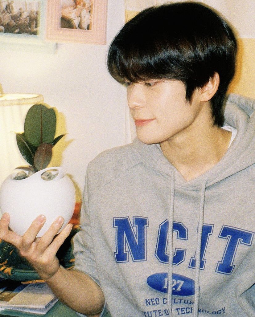 ً (@jjhlooks) on Twitter photo 