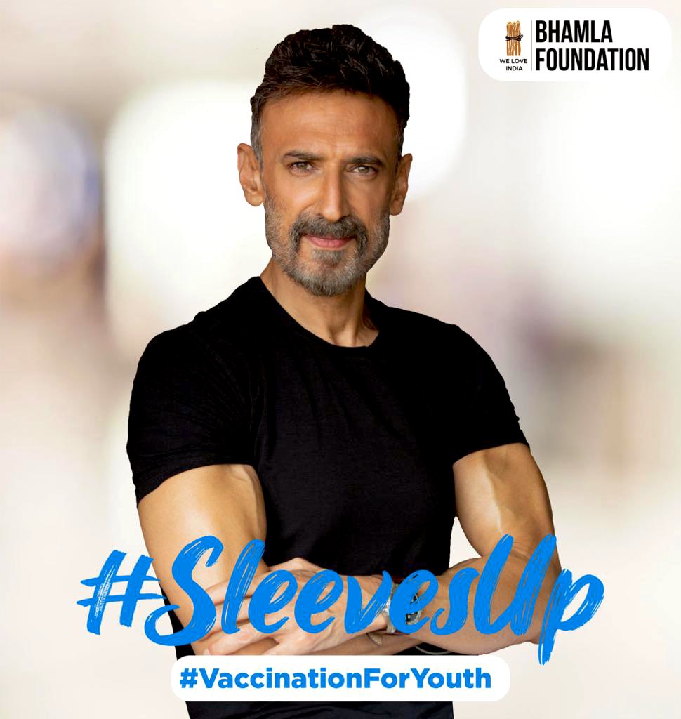 RahulDevRising's tweet photo. Lead the way forward!
Get vaccinated...
The best way to fight the pandemic.
@mybmc @fadnavis_amruta
@Asifbhamlaa @SaherABhamla #VaccinationFor18Plus.
Roll your #SleevesUp & help end the pandemic.
#BhamlaFoundation #Dharavi https://t.co/w0D3rnXzr3