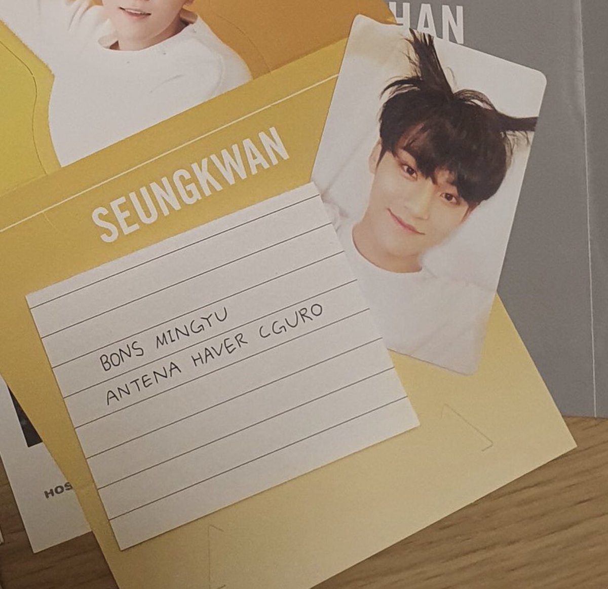 kmg_amor's tweet photo. USER KMG_AMOR SUPER ULTRA MEGA PRIO TA WHITE MINGYU ANTENNA PANGKABUHAYAN SHOWCASE HAVER REALGIT 😭😭😭😭😭😭😭😭 https://t.co/5KpMvHT5Zh