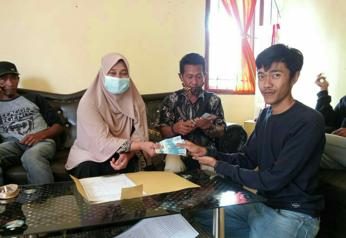 Rinaldibm11's tweet photo. Pembagian BLT dd Tahap 5 sampai 7 kampung bumi ayu kec. Timang Gajah Kab. Bener Meriah.                                              @jokowi.                                      @halimiskandarnu.                      @HasanZulfahmi.                         @AcehTpp. https://t.co/py9reA17dN