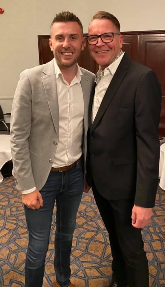 themoderatorsuk's tweet photo. 🎶Hello, hello, said it’s good to be back…!!”🎶

First gig in nearly 2 years and for a world champion no less! He’s one of our own, the Jester from Leicester. What an incredible feeling to feel ‘normal’ again! A top night @markjesterselby, it was a pleasure to be part of it…1/2 https://t.co/fuNQDl15Q1