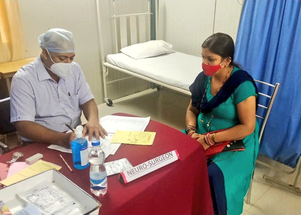 SWComd_IA's tweet photo. आशा - विश्वास - आस्था 
As a run up to #AWWA day, #GandivDivision organised Multi Specialist #MedicalCamp for Families &amp; #Veterans at #Kota MilitaryStation in association with RDJ Memorial &amp; #HealthCare Society. #IndianArmy, Committed to #Care.
#ChetakCorps #SaturdayMorning
@adgpi https://t.co/6vWUpTCZhj