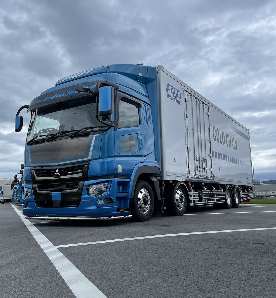 おじとら On Twitter: "久しぶりに淡河Paの唐揚げ定食✨ グリスアップ完了！ あっそうそう…おじとら号完成しました😊 #おじとらチャンネル  #新車 Https://T.co/Gz28Zziqqc" / Twitter