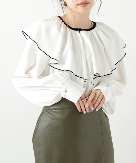 RC_mio's tweet photo. 【New  Arrival🌿】

大きめの衿が可愛いブラウスです💓
トレンド感もあり、女性らしい印象になりますよ♩💐

◎ベロアパイピングBIGカラーブラウス
No：117-118430
Col：ベージュ・オフ白・グレージュ
Size：F
Pri：¥4,400(+tax) https://t.co/wCPOC0uXU2
