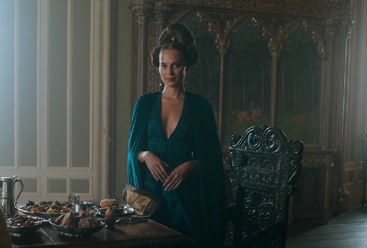 alicia vikander as 'essel' and 'lady' in the green knight