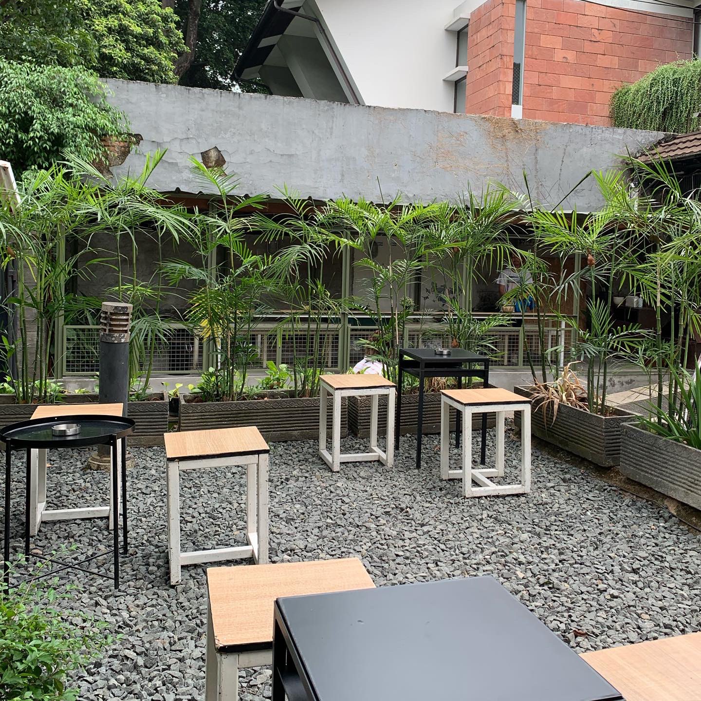 cafe outdoor jakarta selatan