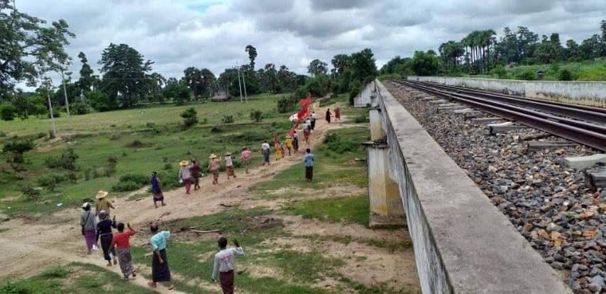 OhnLay4's tweet image. Butalin residents rallied &amp;amp; demonstrated against dictatorship, reciting anti-regime protest chants loud &amp;amp; clear for all to hear. RECOGNIZE NUG TO SAVE DEMOCRACY #Aug21Coup  #WhatsHappeningInMyanmar