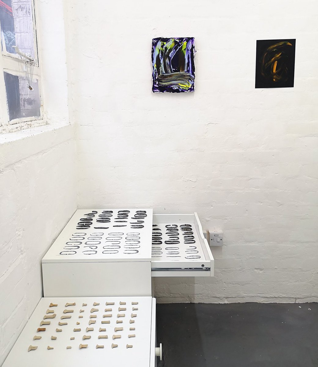 Paper_Gallery_'s tweet image. We are open 11-5 today with our current exhibition Strata ✨

The show is the result of a year-long process of conversation between Lisa Denyer, Elise Ashby and Laura Harris in the supportive and generative context of a wider project with artists and writers at PAPER.