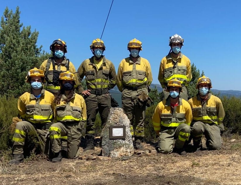 INFOCYL's tweet photo. La ELIF y #aamm de Zulú 1 Rosinos #Zamora, rinden homenaje a Francisco Alonso Rodriguez, Vigilante del Puesto de #Villarejo, recientemente fallecido. DEP.
Allá donde estés sigue protegiendo nuestros montes. https://t.co/c5UCIVELWf