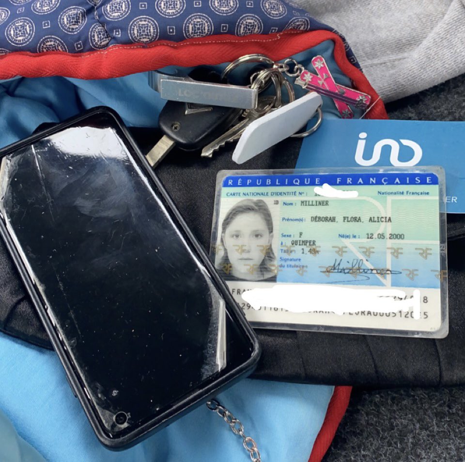 BLoaec's tweet photo. Bonjour tout le monde, j’ai trouvé ces affaires sur le port à côté du one ! Dans la nuit de vendredi à samedi.
Merci de partager pour que cette personne retrouve ses affaires 😉.
RT fortement appréciés 😉 https://t.co/teVCdMBKrN