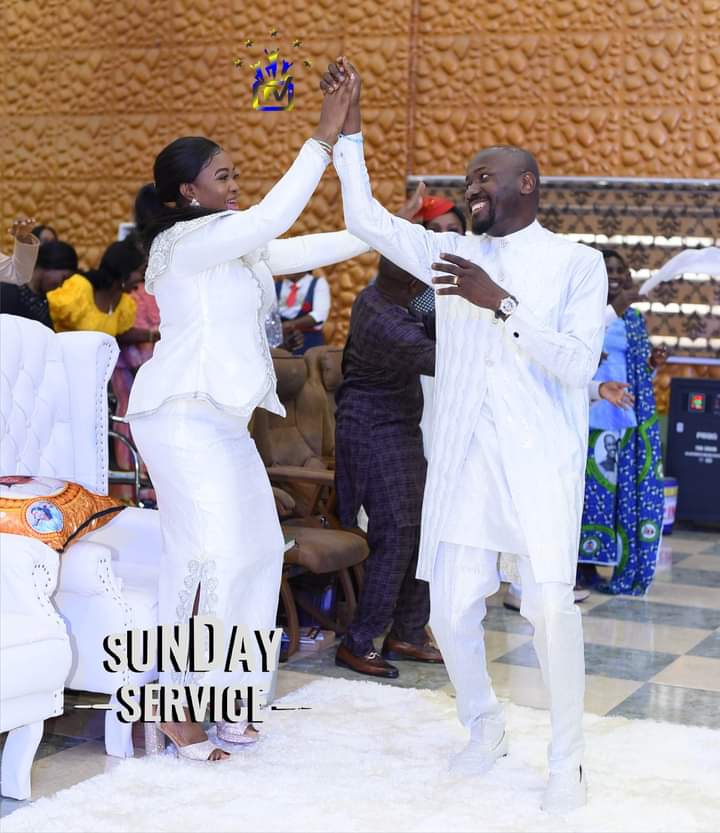 EhiNicholas's tweet photo. My Father &amp; Mother Rocks It... 1million allegation Can't bring a man sold out to HIS MASTER'S ASSIGNMENT... Every Criticism is a tool to advance &amp; advertise God's Work to the world... We Celebrate Another Great DIMENSION... My papa &amp; mama oya rock joor https://t.co/0fZqmezsMG