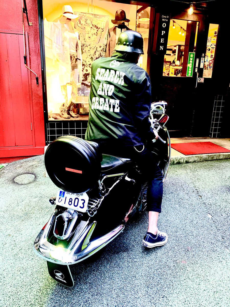 babacooldesu's tweet photo. 夜のライディングはもう肌寒いです。
ROLL
coach jacket
¥16,280tax in
#roll #コーチジャケット
#ライディングスタイル
#バイクウェア #babacool
#ババクール https://t.co/746oVBmmhP