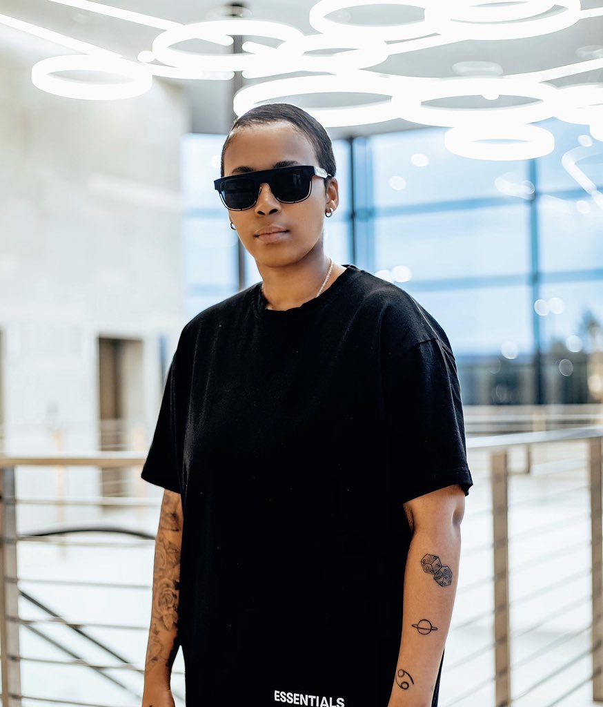 Mxolisi_Msomi_'s tweet image. #appreciationpost she didn't become a DJ for wrong reasons @DjLeSoulSa 🙌🙌🎶 #sebenza