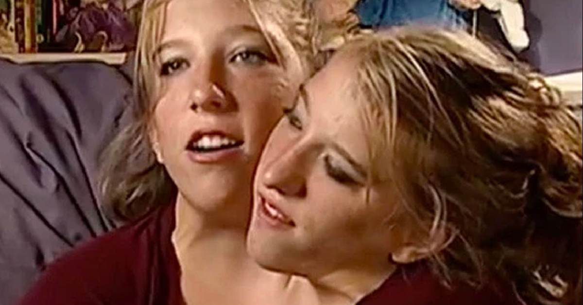 maternity_week's tweet photo. You may have heard of Abby and Brittany Hensel before, either on Oprah, in Time Magazine, or on their TLC TV...