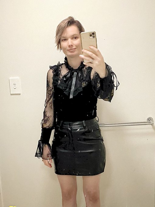 All ready to go out for date night 😊😊 https://t.co/Ml0k7N3oAR<a href="/tag/photo"class="tags"><span>#photo</span></a><a href="/tag/australian"class="tags"><span>#australian</span></a><a href="/tag/nightclub"class="tags"><span>#nightclub</span></a><a href="/tag/qld"class="tags"><span>#qld</span></a><a href="/tag/clubbing"class="tags"><span>#clubbing</span></a>