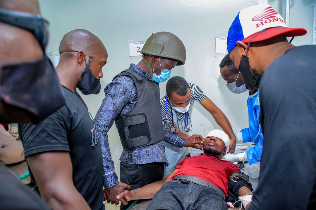ashrafk112's tweet photo. He commanded the death of many Ugandans in the 2021 elections. He superseded the #Shootijg of me and many other Ugandans during that time. In a period of less than a year, he is gone. #NeverToReturn
@HEBobiwine https://t.co/VfTGWC1xLT