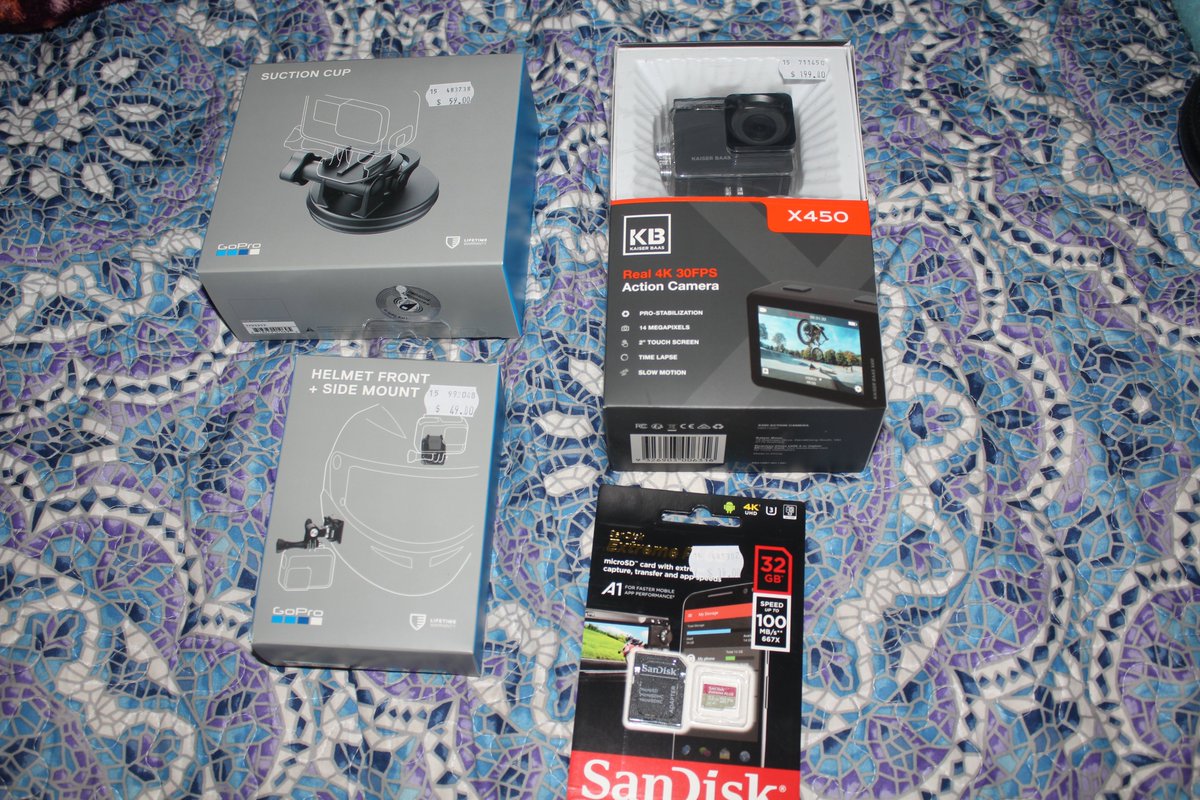 blackcatfilmpr2's tweet photo. Today I brought a NEW GoPro Camera to record some of my filmmaking progress in my vlogs. 

#GoProCamera #GoPro #Recording #Vlogs #Vlogging #Filming #Filmmaking https://t.co/qvaFWAmBzw